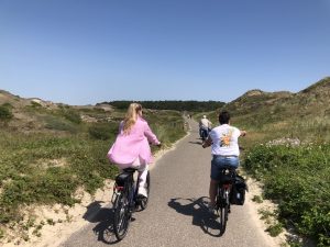 Entspannung pur – ein Ausflug mit dem E-Bike. Foto: hannievanbaarle via Twenty20