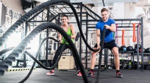 Am Rope im Fitnessstudio